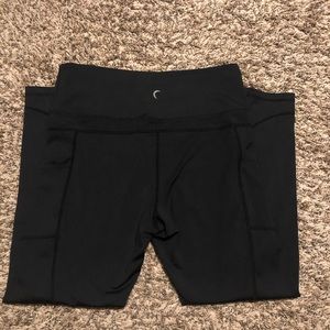 ZYIA NWOT black light n tight leggings